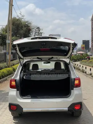 Subaru Outback 2019 White