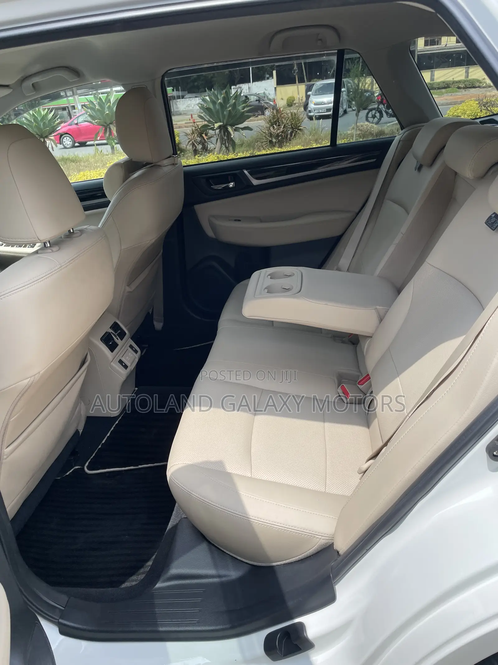 Subaru Outback 2019 White