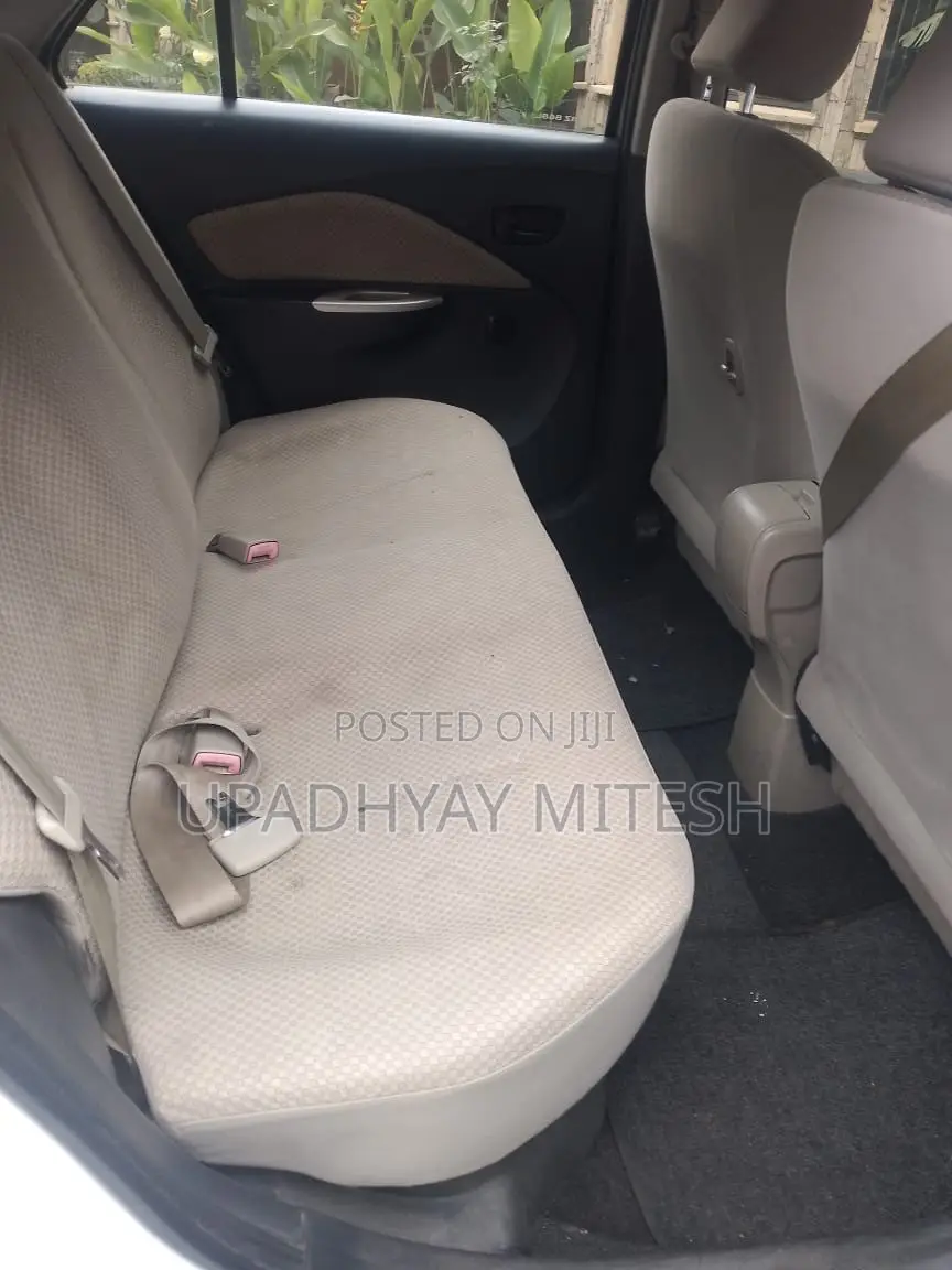 Toyota Belta 2007 White