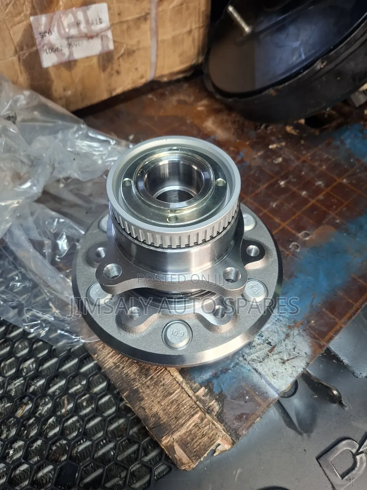 Toyota Hiace Hub 2 Wheel New