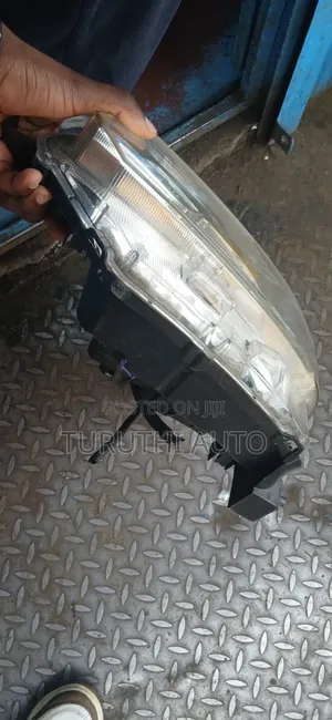 Daihatsu Move 2018 Headlights