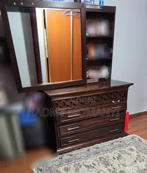 Dressing Table With Mirror and Sliding Shelves