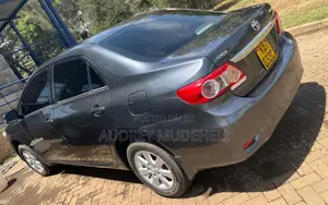 Toyota Corolla 2012 Gray