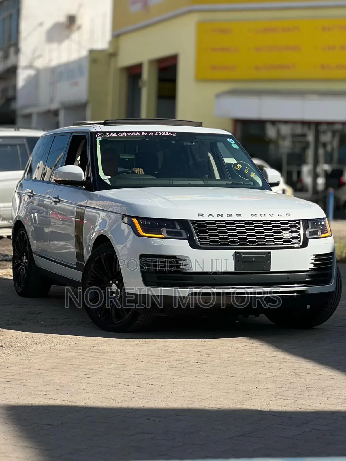 Land Rover Range Rover 2019 Off white