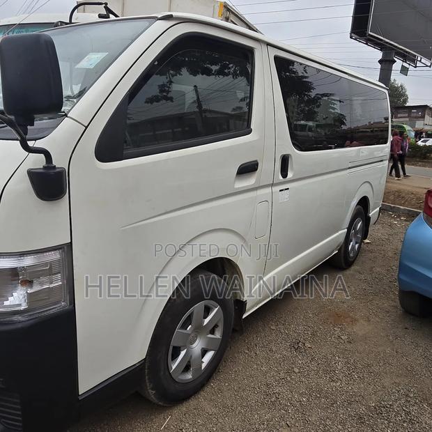 Toyota HiAce 2017 White - thumbnail 5
