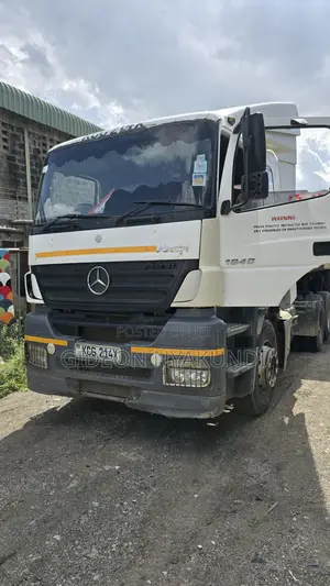 Mercedes Axor 1840 MP3 Mid-Lift/Terrier – Truck Trailer