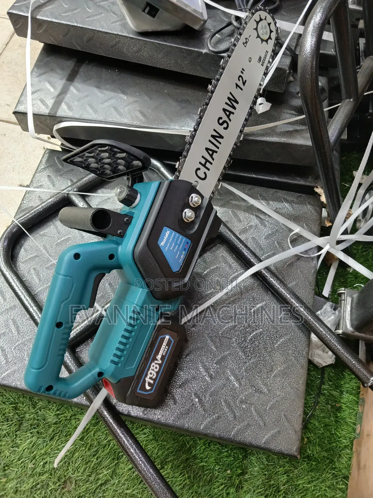 12" Cordless Chain Saw
