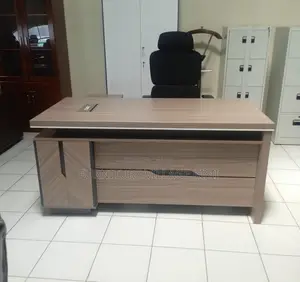 Office Desk: Executive L-Shaped Office Desk 1.6M