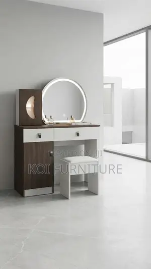 Dressers; Classic Elegant Vanity Set With Lighting
