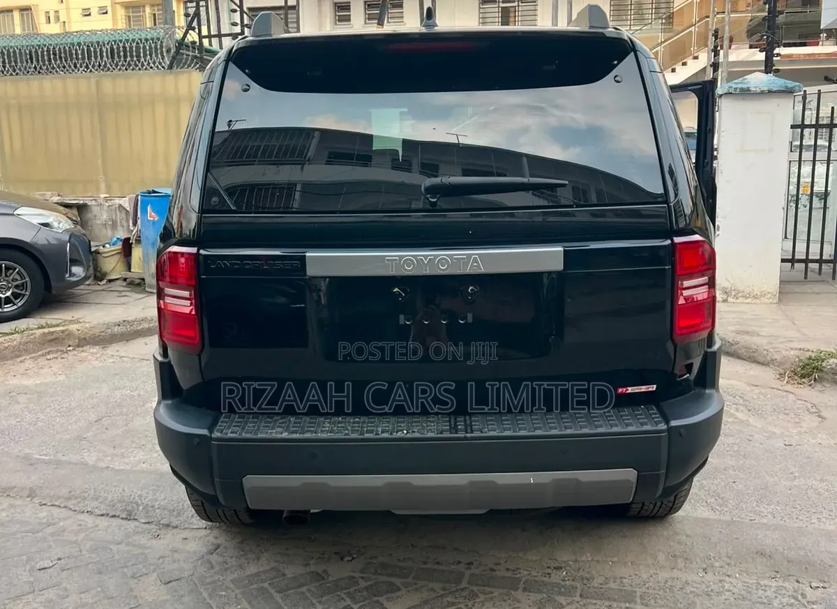 Toyota Land Cruiser Prado 2024