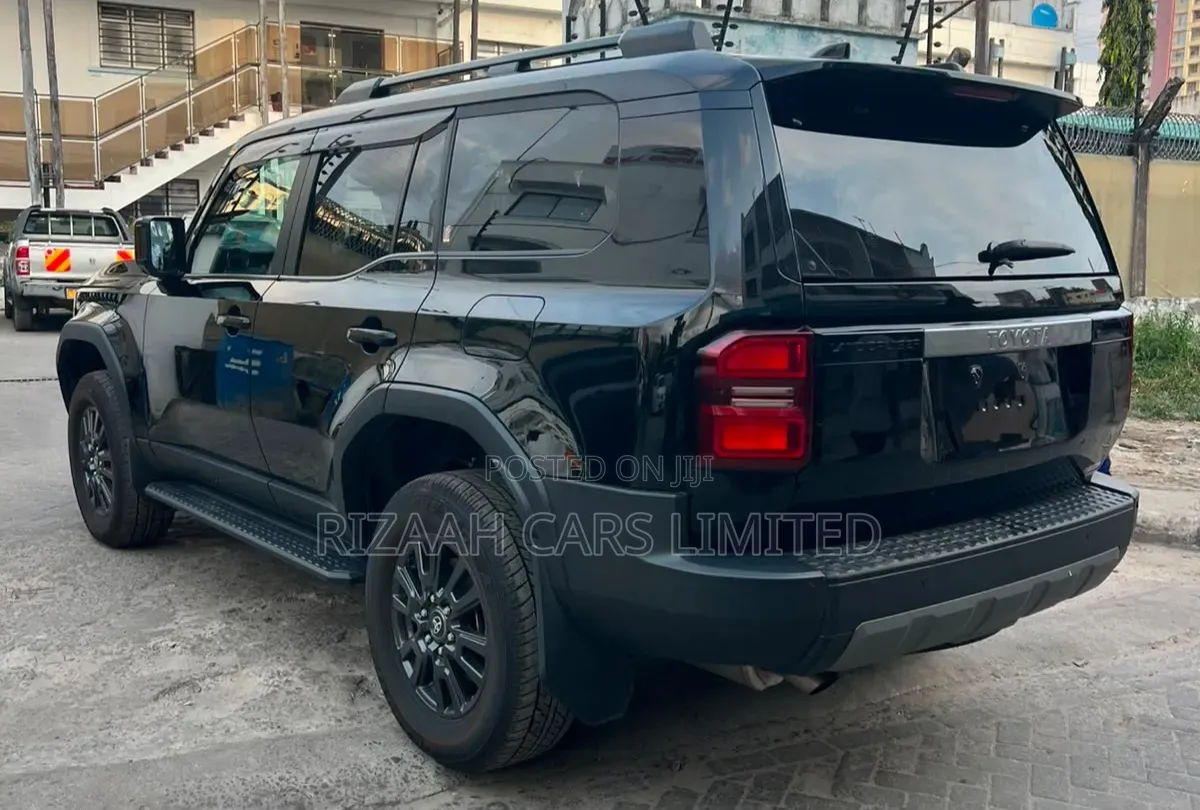 Toyota Land Cruiser Prado 2024