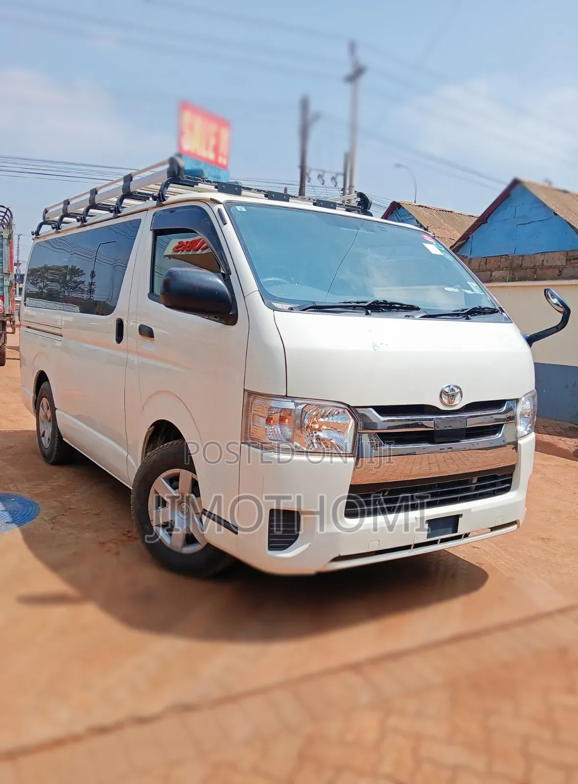 Toyota HiAce 2019 White