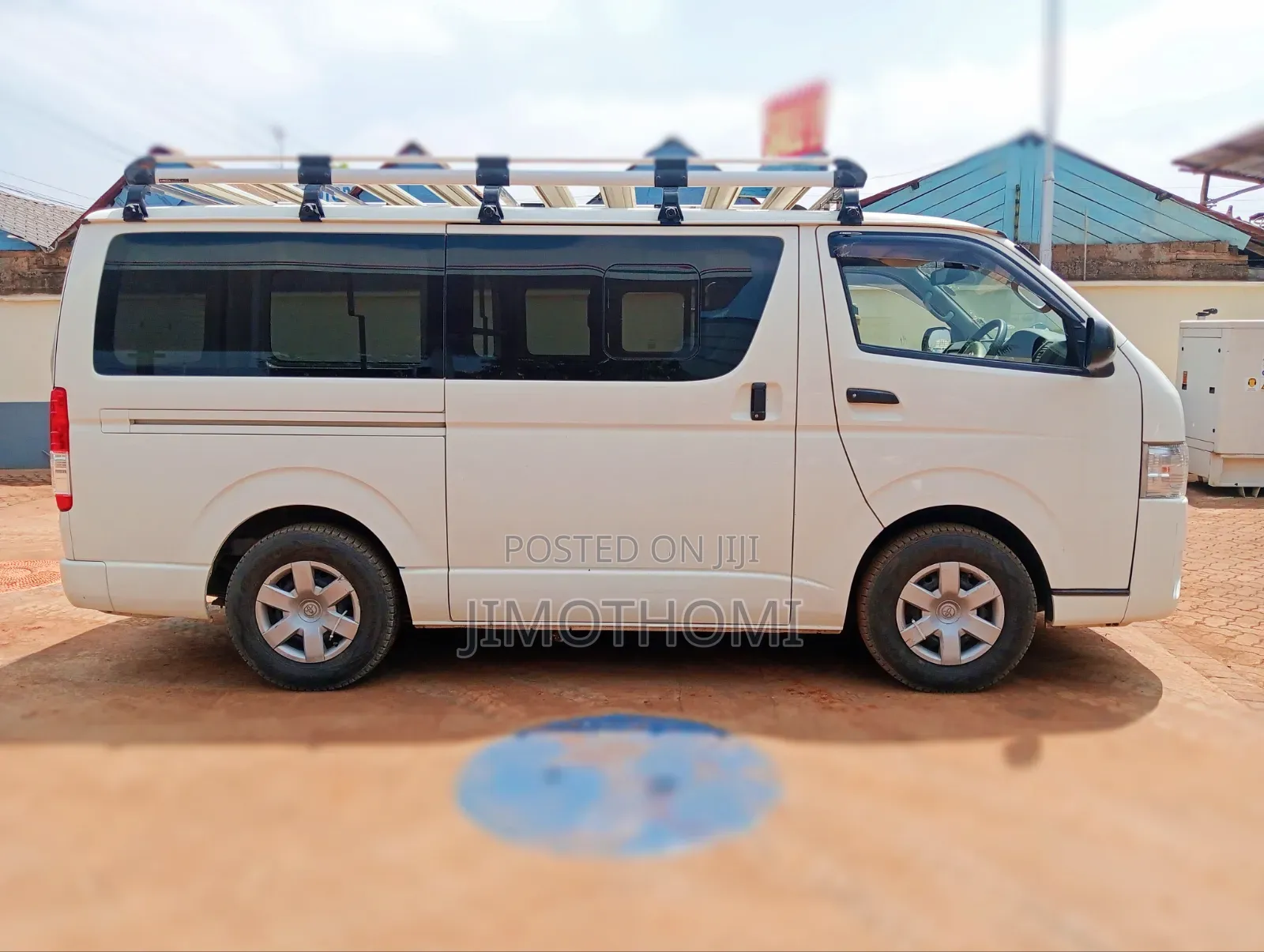 Toyota HiAce 2019 White