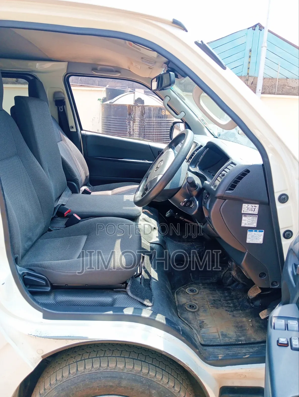 Toyota HiAce 2019 White