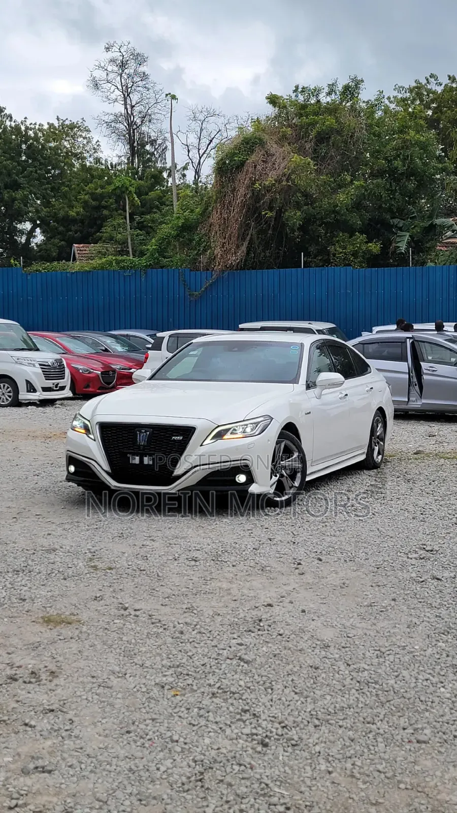 Toyota Crown 2019 Teal