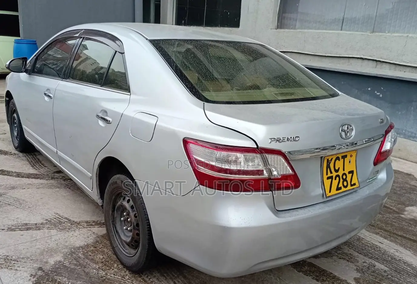 Toyota Premio 2013 Silver