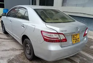 Toyota Premio 2013 Silver