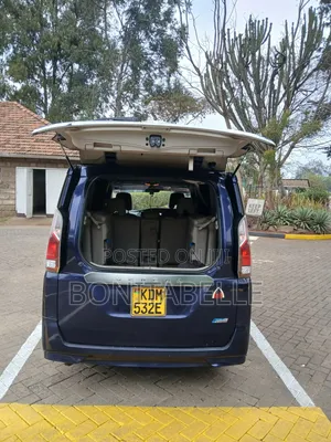 Nissan Serena 2017 Blue