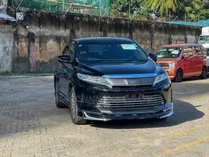 Toyota Harrier 2.0 2020 Black
