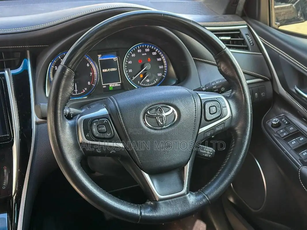 Toyota Harrier 2.0 2020 Black