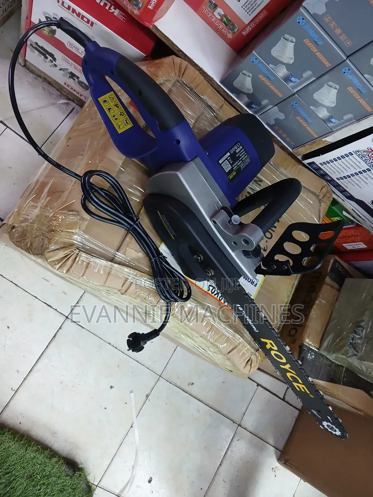 16' Royce Chainsaw Machine