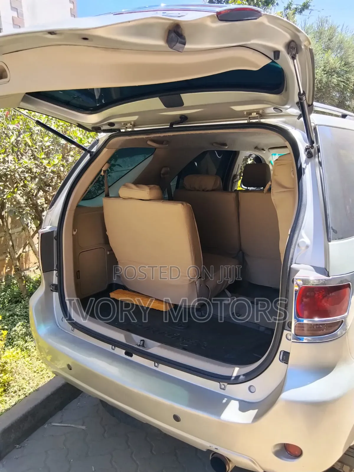 Toyota Fortuner 2005 Gray