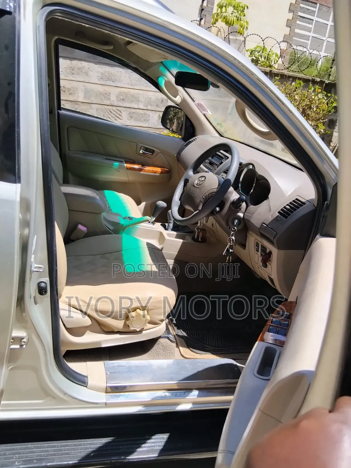 Toyota Fortuner 2005 Gray