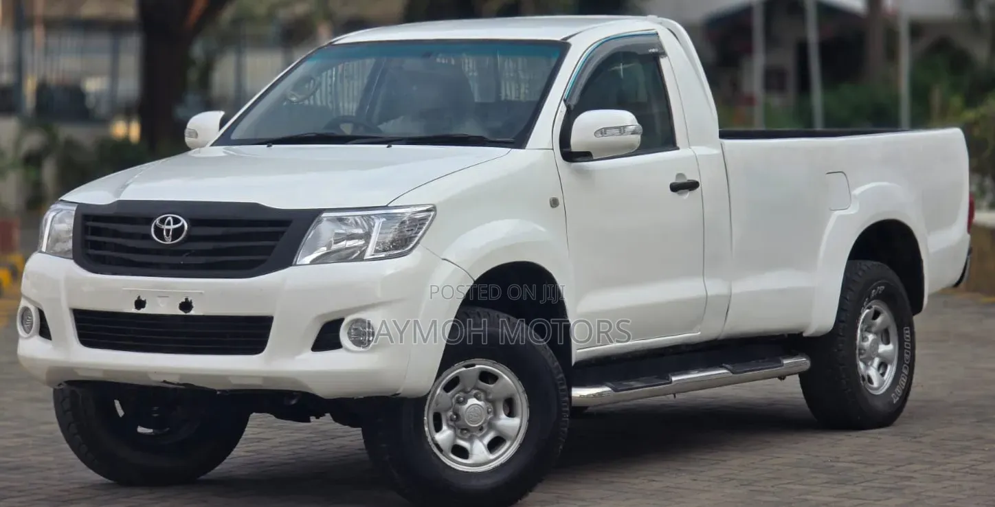 Toyota Hilux 2014 Pearl