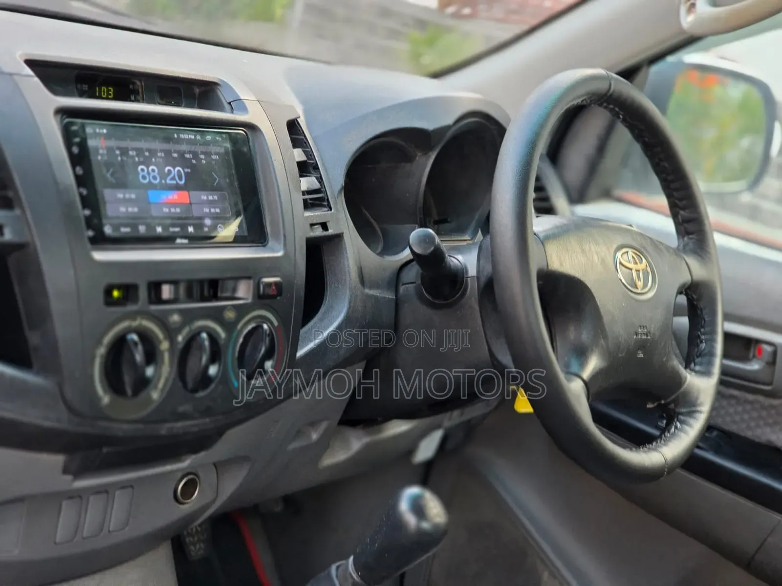 Toyota Hilux 2014 Pearl