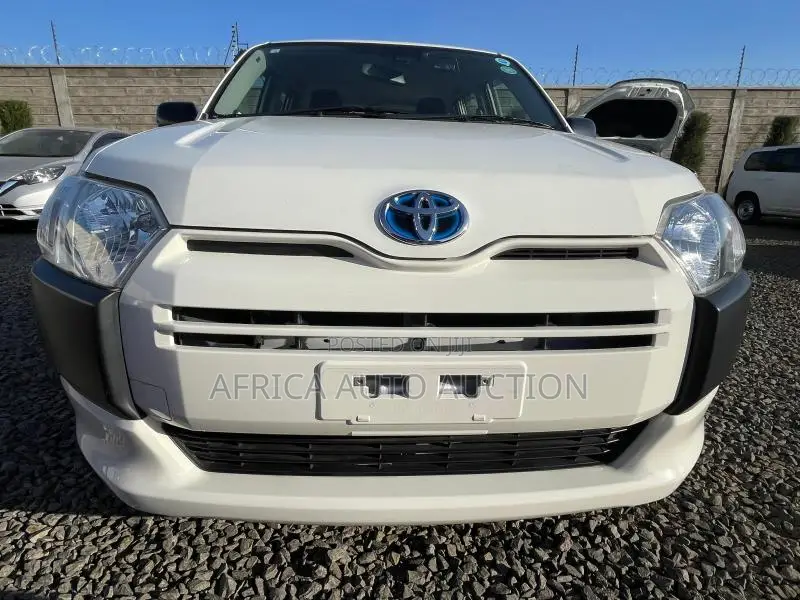 Daihatsu Rocky 2020