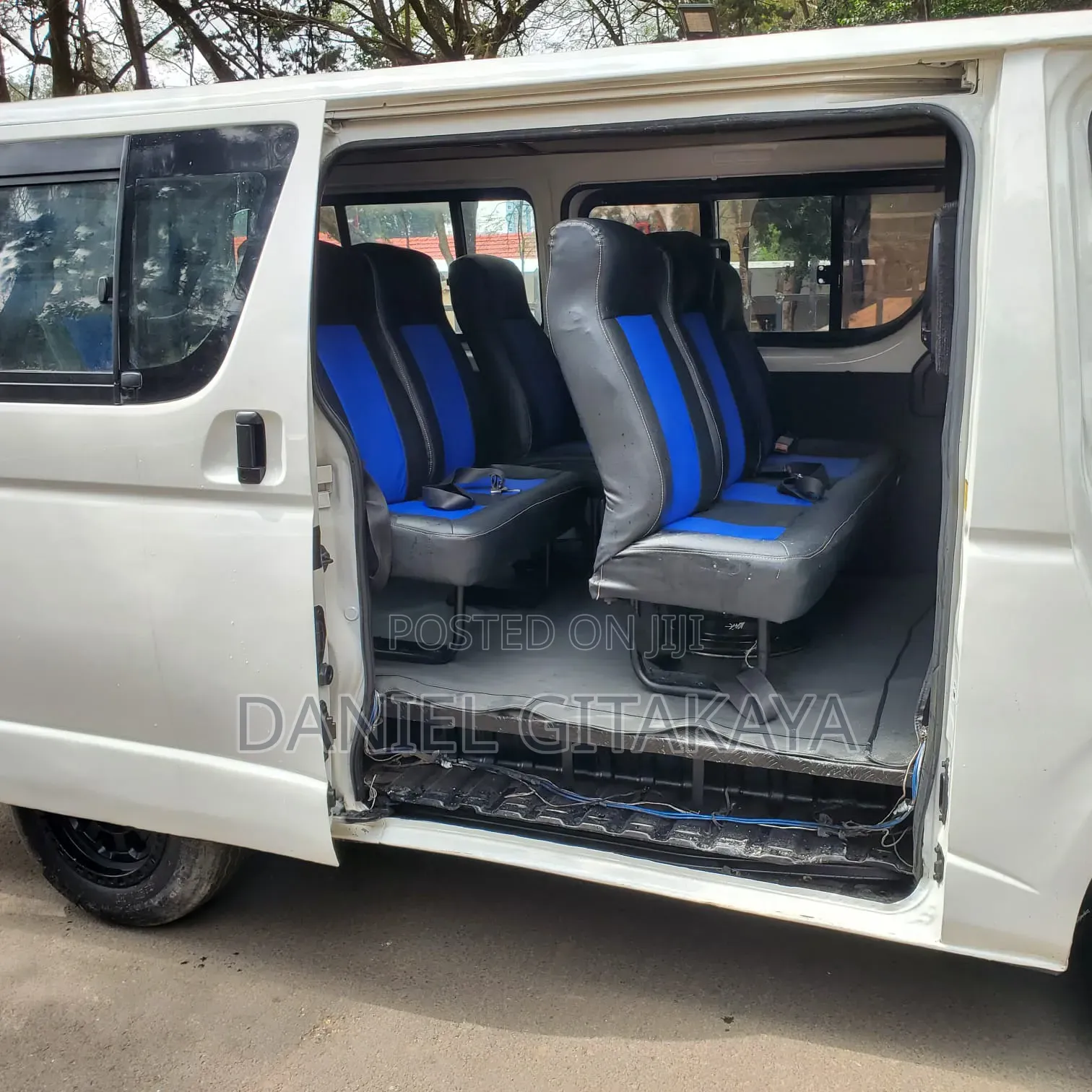 Toyota HiAce 2013 White