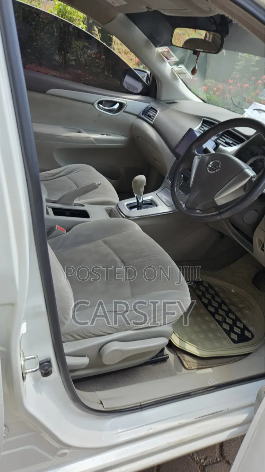 Nissan Sylphy 2012 Pearl