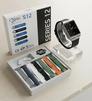 Smartwatch With 8 Straps