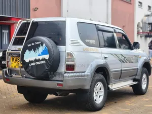 Toyota Land Cruiser Prado 2000 Silver