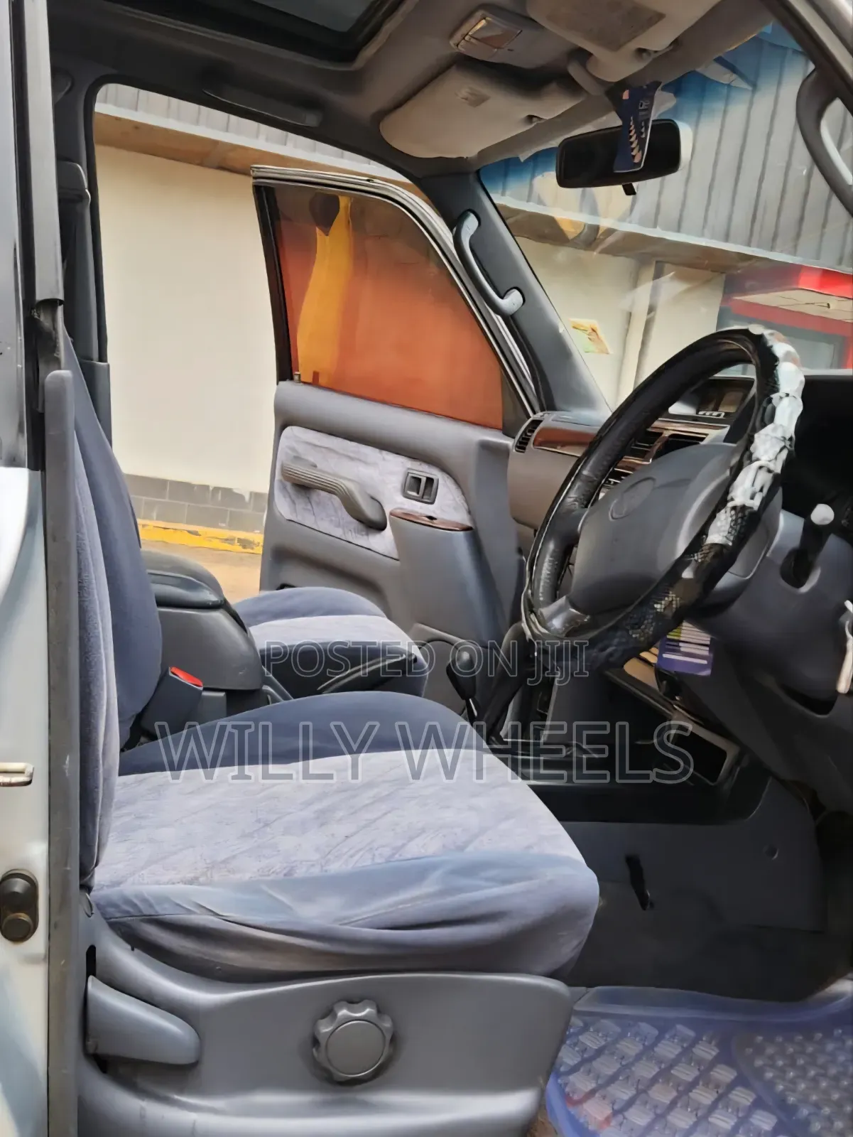 Toyota Land Cruiser Prado 2000 Silver