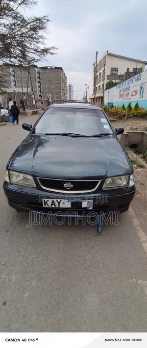 Nissan Bluebird 2002 Blue