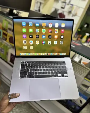 Laptop Apple MacBook Pro 2019 16GB Intel Core i7 SSD 512GB
