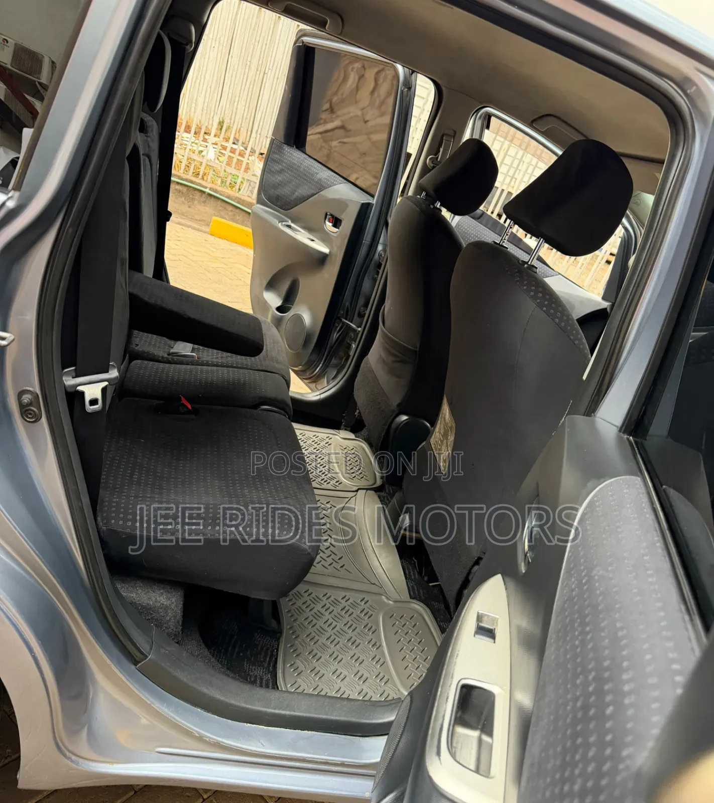 Toyota Ractis 2010 Gray