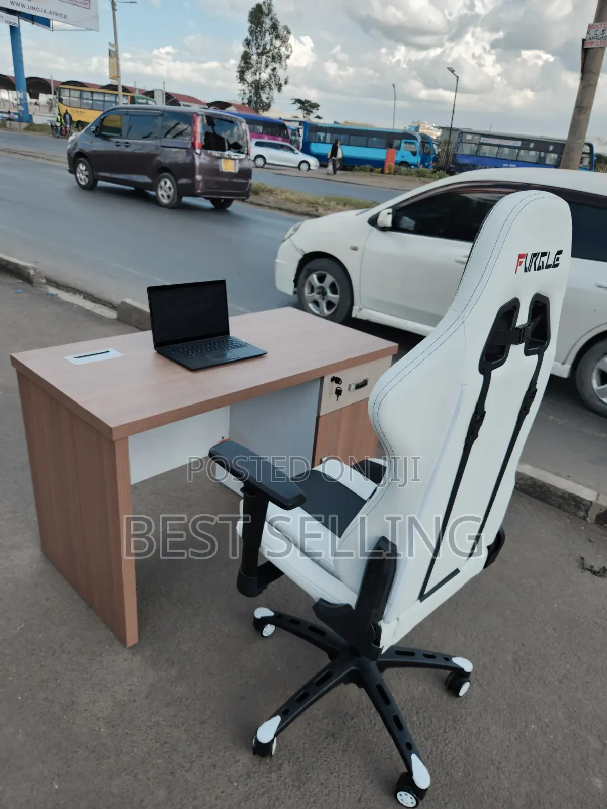 Modern Executive Emperor's Gaming Chair Suitable in Gaming