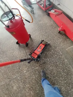 Safety Overload Valve Heavy Duty 4tns Trolley Jack Machine Sunshine