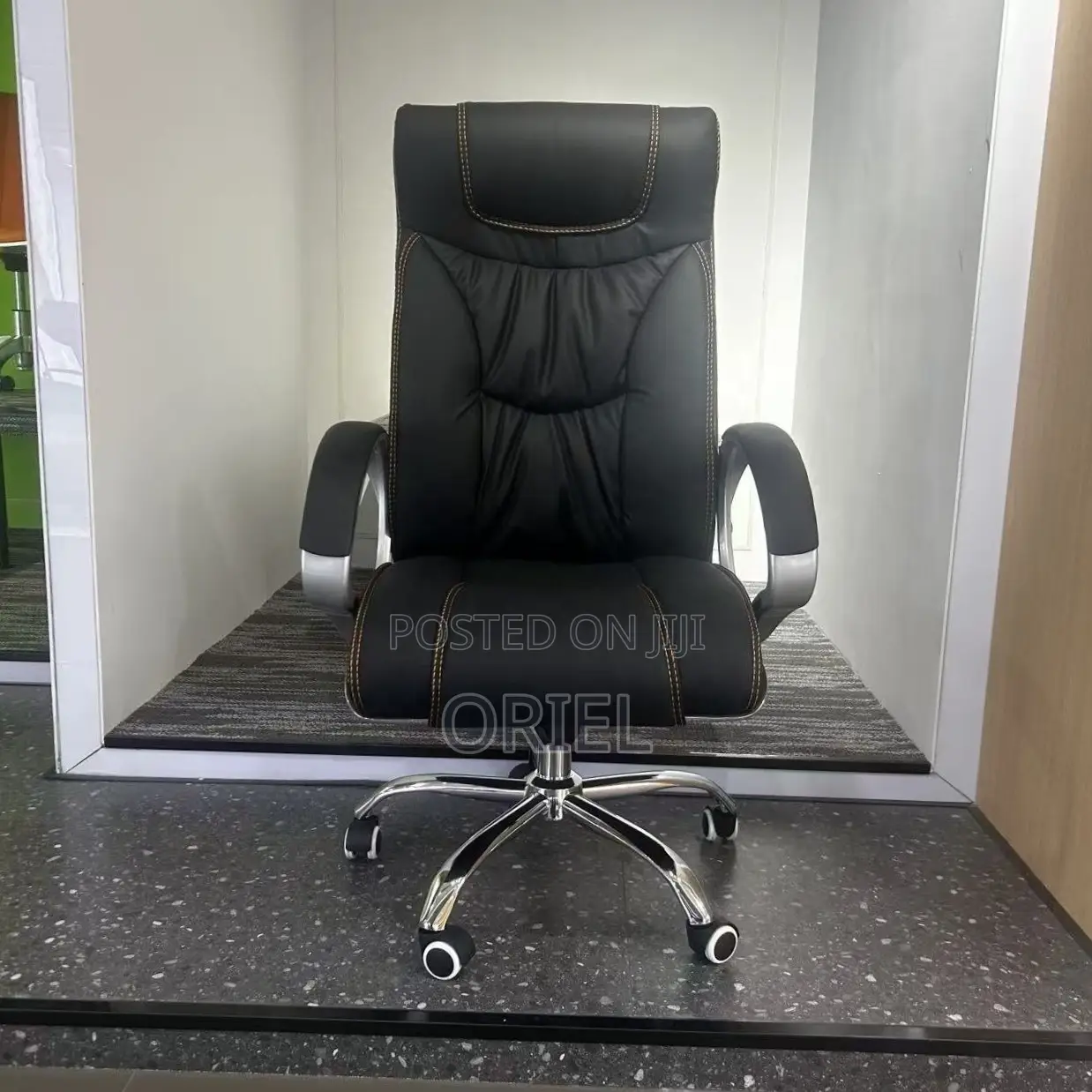Office Chair : Executive Premium Black PU Leather Office Chair