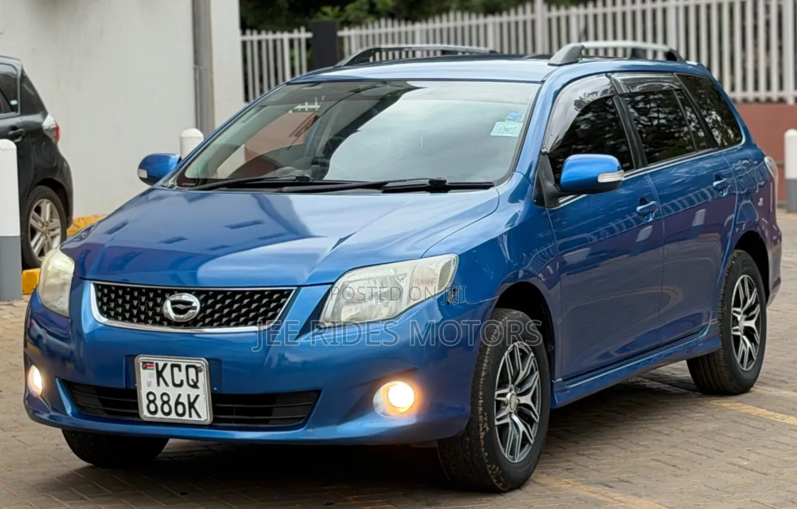 Toyota Corolla Fielder 2011 Blue