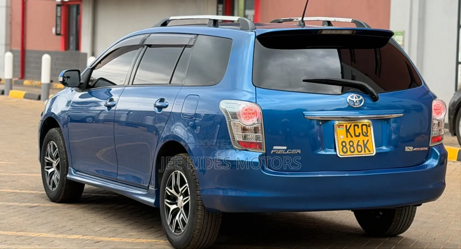 Toyota Corolla Fielder 2011 Blue