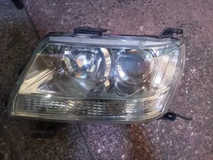 Suzuki Escudo Headlight Non Zenon