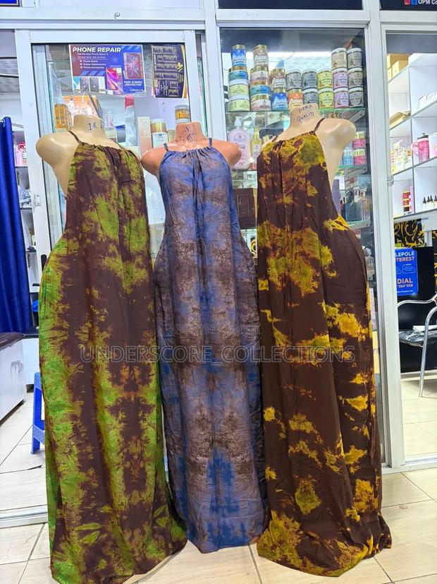 Backless Deras - thumbnail 3