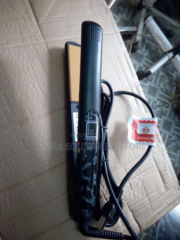 Professional Professional Hair Straightener Flat Iron Salon Finish