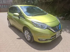 Nissan Note 2017 Green