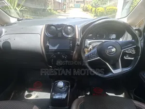 Nissan Note 2017 Green