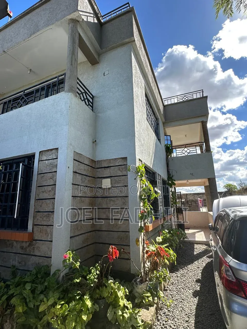 5bdrm Mansion in Baraka Court, Junction/Benedicta for sale