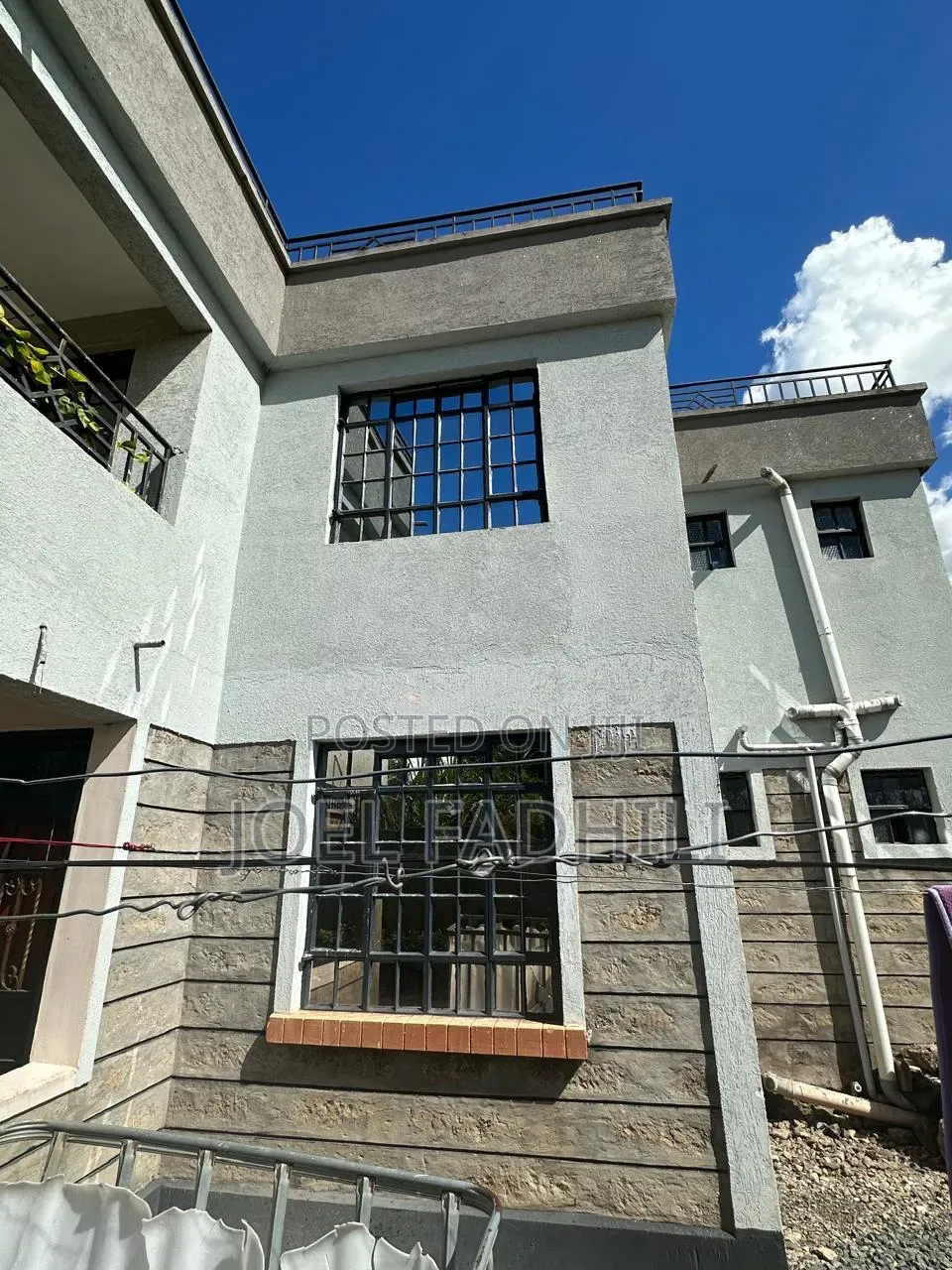 5bdrm Mansion in Baraka Court, Junction/Benedicta for sale